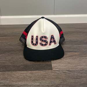 Volcom US Snowboard Team Trucker Snapback Hat USA Olympic Patriotic Black/White